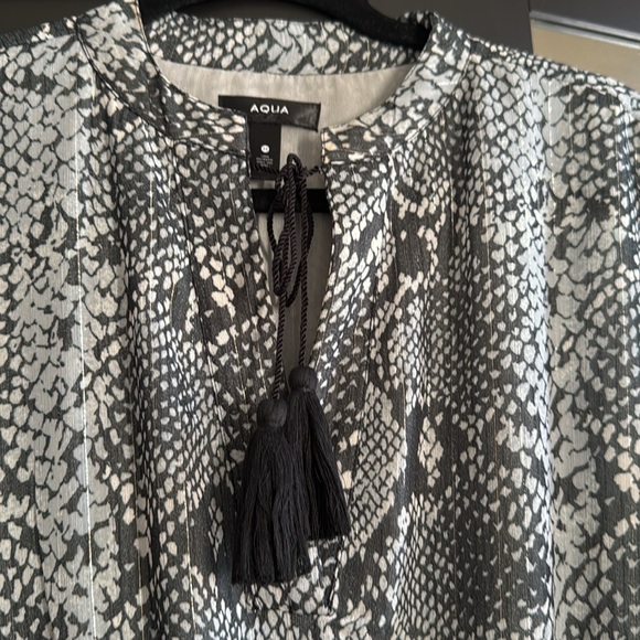 Aqua animal print mini dress - Picture 6 of 8